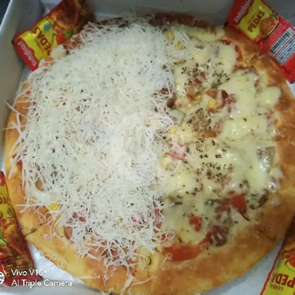 Pizza Mix Keju Large 12 Potong | Pizza Indi, Temu Putih