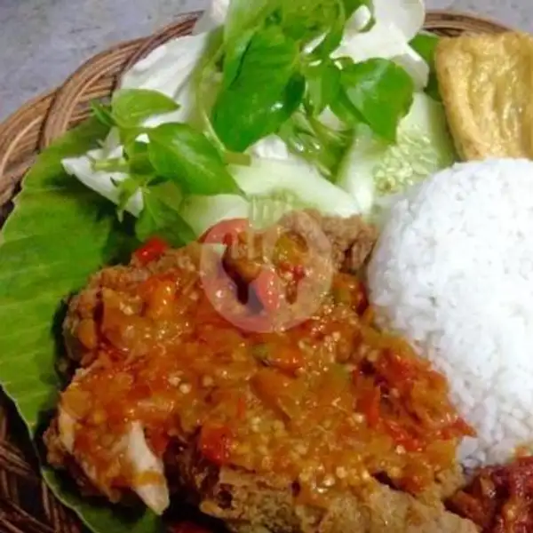 Nasi Putih Ayam Geprek Dada Sambel Merah | Nasi Goreng Aceh 21, Kebon Kacang