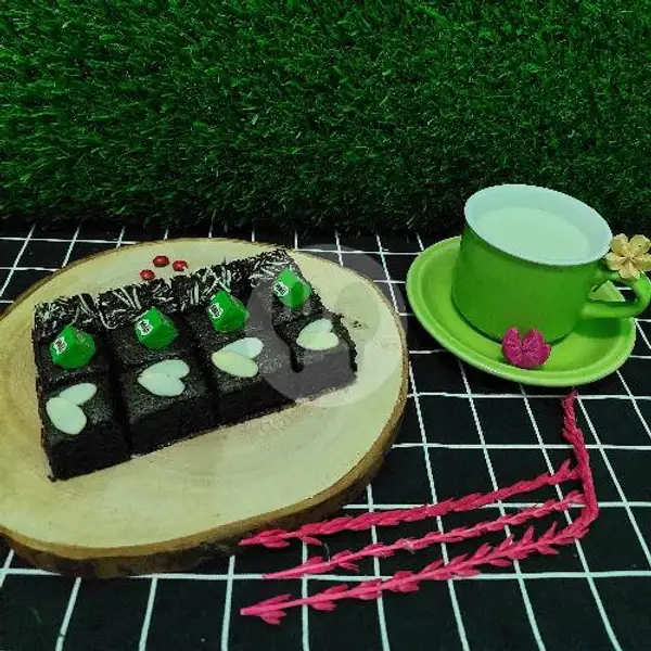 Brownies Skat Kecil | Anissa Brownies, Banjarsari