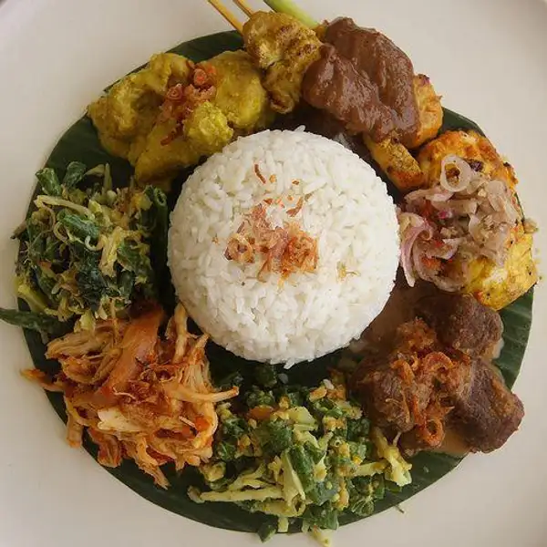 Nasi + Ayam + Tahu + Tempe + Cumi + Tumisan + Sambe + Lalapa + Teh Manis | Warung Icip-Icip, Beji