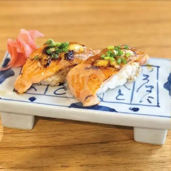 Salmon Aburi Nigiri | Oba Japanese, Kertajaya