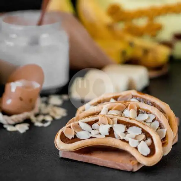 Banana Pie Almond ( Pcs ) | Banana Pie Sari, Denpasar