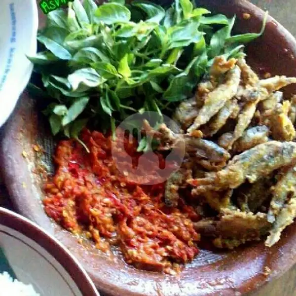 Nasi Sambelan Ikan Wader Crispy | Sambelan Bu Siti, Kebraon 2 Gg tomat no 24,Kel.kebraon,kec.karang Pilang