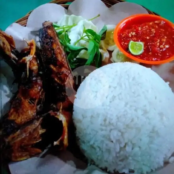 Lele Goreng + Nasi | Lalapan Cak Hendri, Denpasar