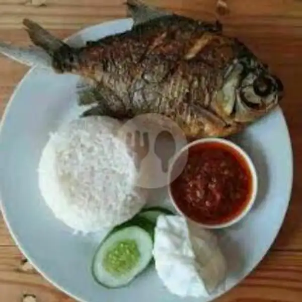 Paket Ikan Mas Goreng+nasi+teh MniS | Keday Nesa, Panawuan