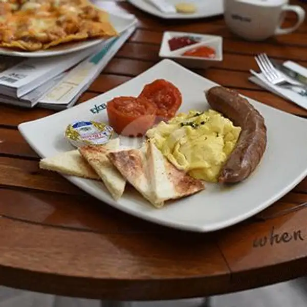 Breakfast Sausage | Excelso Coffee, Mall SKA