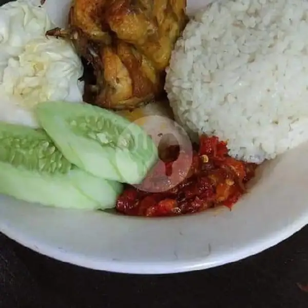 Ayam Goreng + Nasi + Es Campur | Tahu Gimbal Aurel Grobogan, Purwomukti