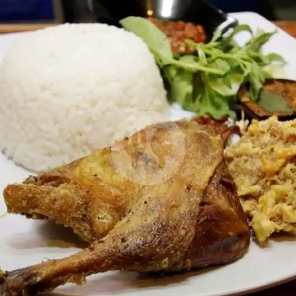 Paha Bebek + Nasi | Bebek Goreng Barokah, Cilegon Kota