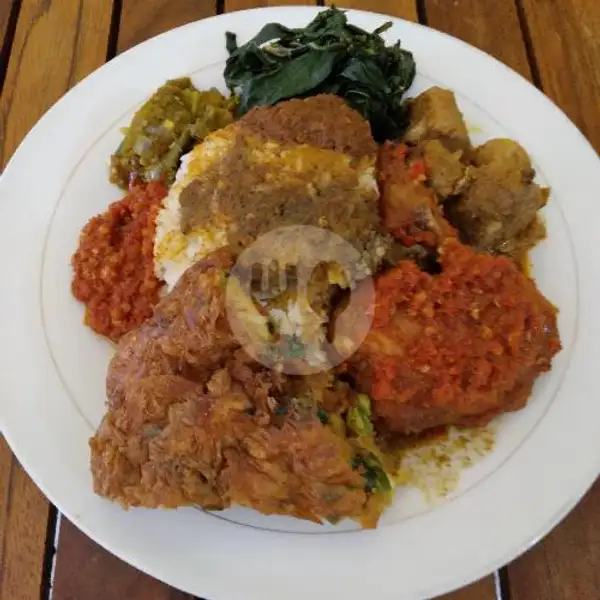 Nasi Ayam Balado+telor Dadar | Rumah Makan PADANG BUANA RAYA