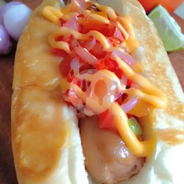 Hotdog With Sambal Dabu Dabu | Wiebar Hotdog