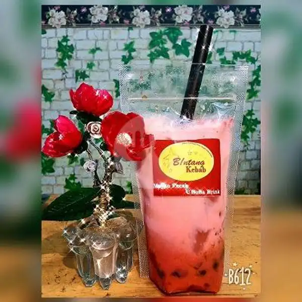 Boba Drink Strawberry | Bintang Kebab, Jl. Prof. Moh. Yamin