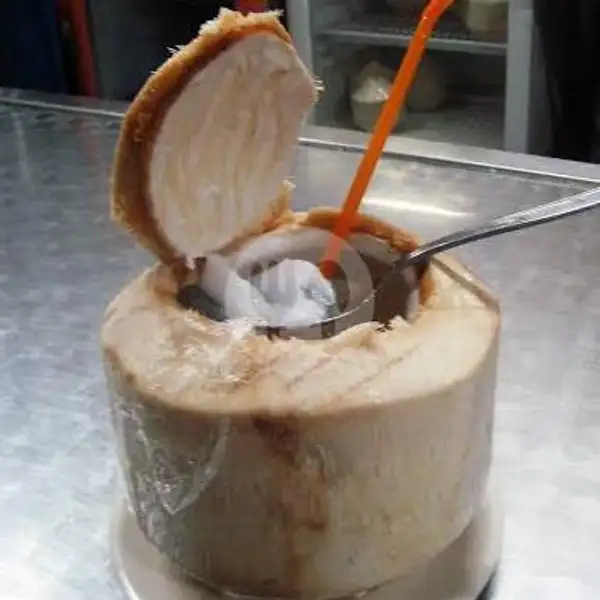 kelapa muda dawegan komplit (pake es susu gula tebu/aren) | kedai Naura susu jahe merah & es kelapa muda