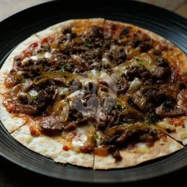 Beef Pizza | Namcha Kitchen & Bar, Denpasar