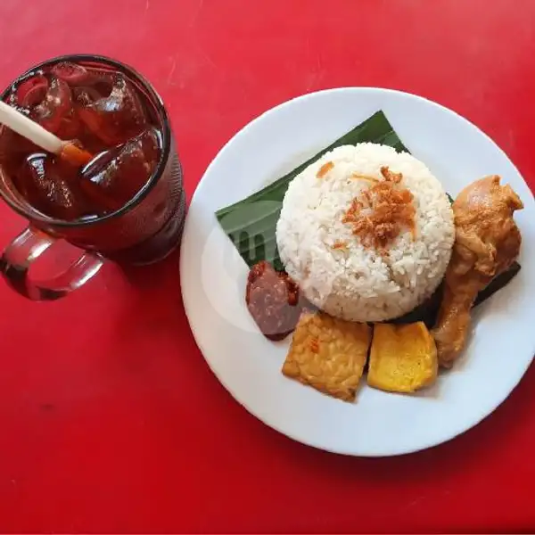 Paket Hemat Nasi Ayam Rendang | Warung Hendro Suroboyo, Pura Banyu Kuning