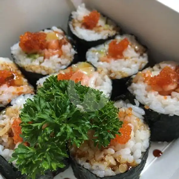 Spicy Salmon Roll | Beli Sushiku