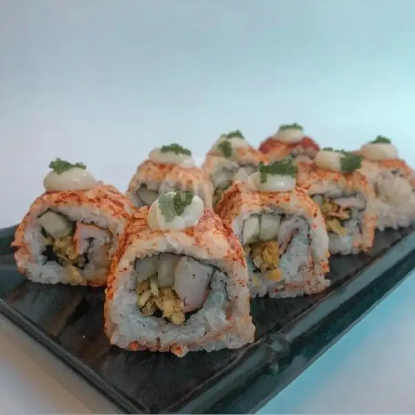 Chiri Roll | Sushi Teio, Buah Batu
