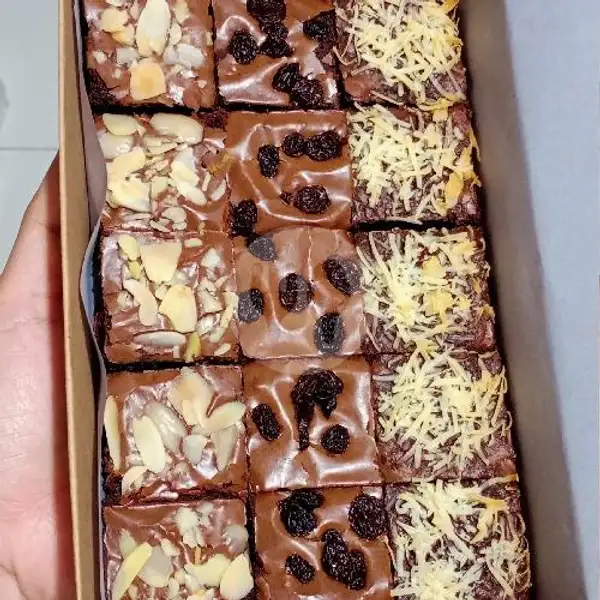 Brownies Skat mini isi 15 | Brownies My Fas, Cijawura Hilir