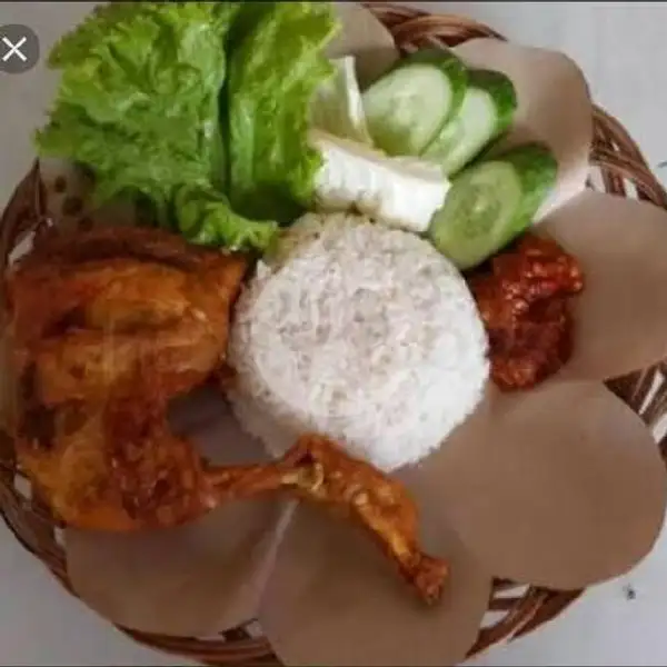 Nasi Biasa + Paha Ayam Goreng + Lalapan + Sambal | Pecel Lele Mamake, Bulus