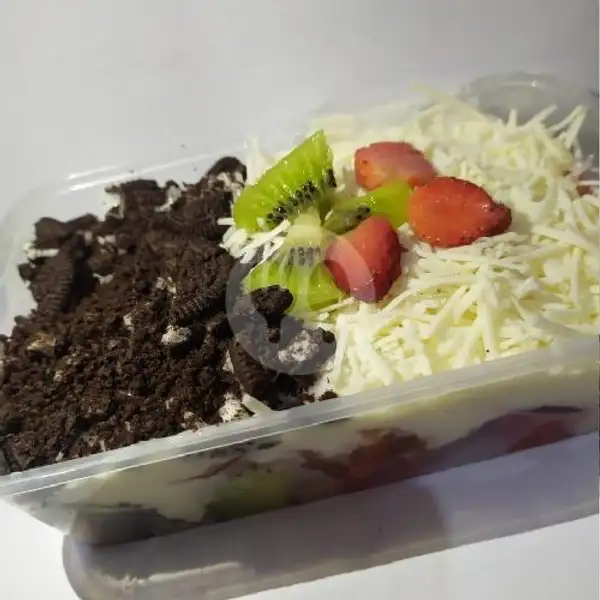 Salad Buah 650ml Topping Oreo | Salad Buah Rn