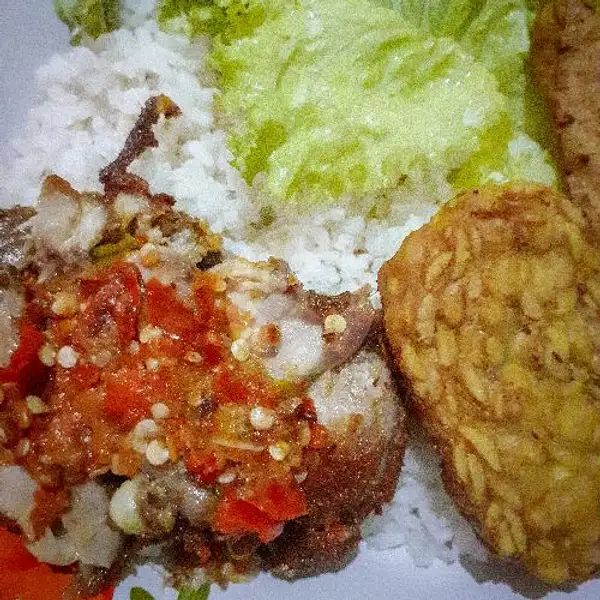 Pake Nasi Ayam Penyet Gembul Dadakan GRATIS TEH CUP | Tumbas Warung, Limo