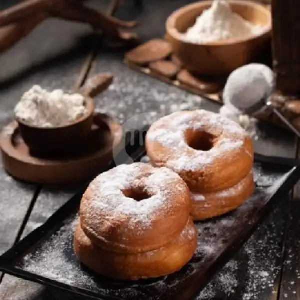 Donut Kentang (4 pcs) | Roti Bakar Penyet Khas Bangka dan Es Kopi Susu, Kedai Rasea, Binus