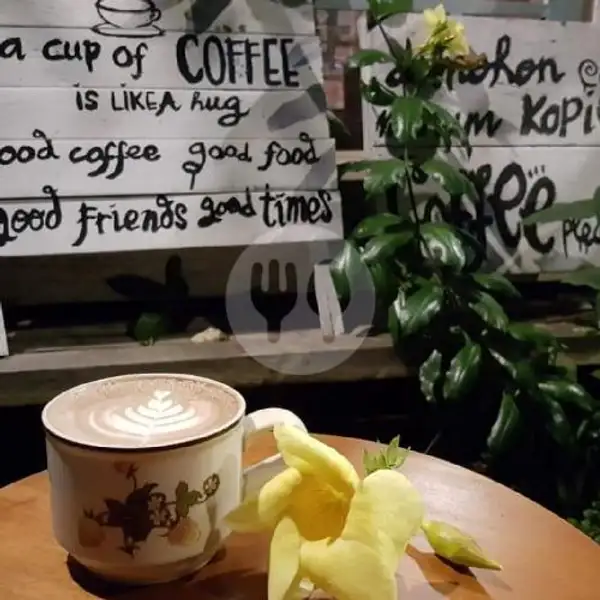Ice/Hot Almond Coffee | Warkop Modjok, Pondok Hijau