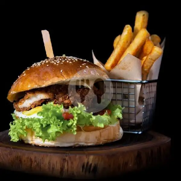 Beef Burger With French Fries | Zuppa Qilla's, Moch Toha