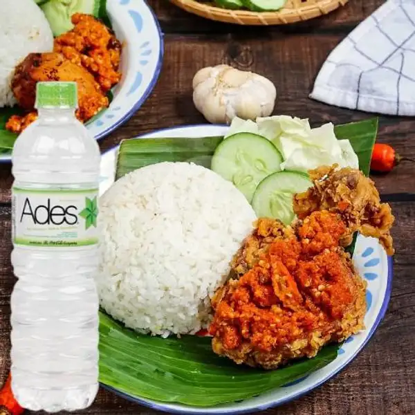 Nasi + Ayam Geprek + Air Mineral | Geprek Bos, Kopo