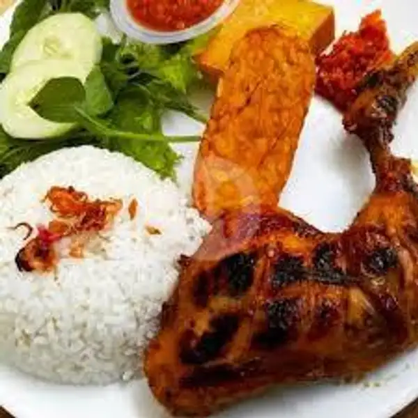 Ayam Bakar+Nasi +Tahu+Tempe +Lalapan + Sambal Preman | Ayam Bakar Punokawan, Sunan Giri