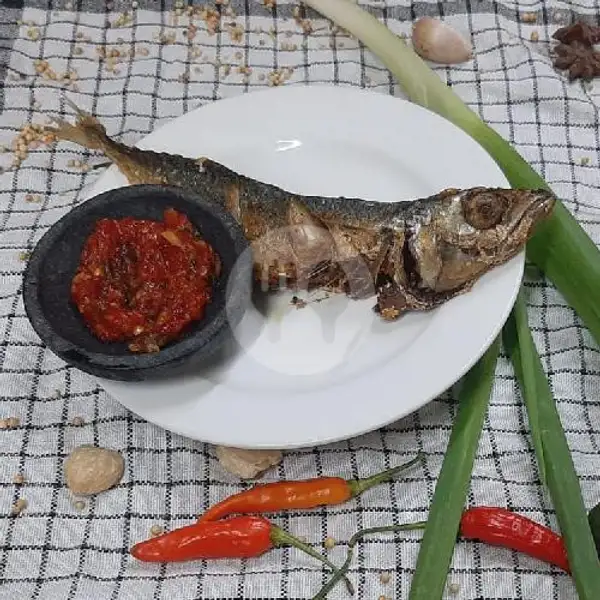 Ikan Salem Goreng | Sop Buntut, Dago