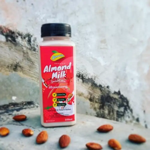 Almond Milk Strawberry | Almonin Almond Milk