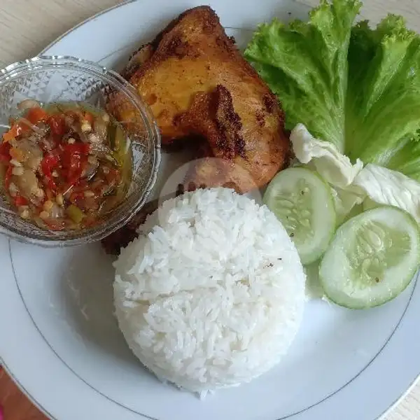 Ayam Goreng Rumahan Jumbo (200-250gr) | Ayam Bakar Dapoer Mama Ros, Sawangan