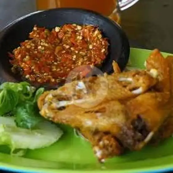 Ayam Dada Goreng Sambel Korek (Sambal+Lalapan+tempe Goreng) Free Es Teh Tawar | Kedai Mba Wati, Haji Nasir