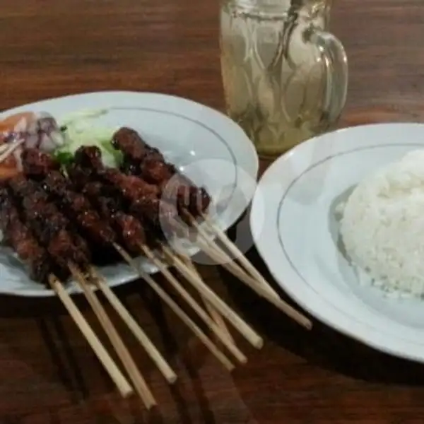 Sate Ayam + Nasi | Sate Madura Jalan Tidar, Tidar Raya