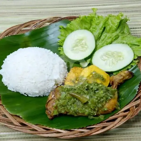 Paket Ayam Sambel Idjo + Nasi | Ayam Geprek Mami Queensha, Patam Lestari