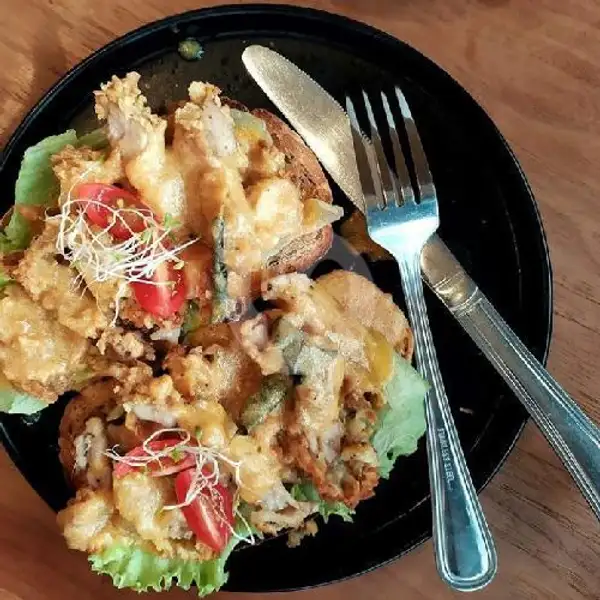 Salted Egg Chicken Smorrebrod | De Bun, Gubeng