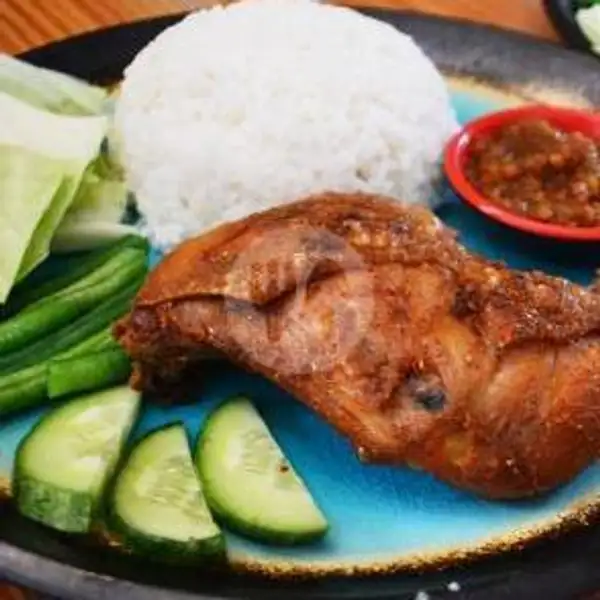 Penyet Ayam, Nasi, Lalapan, Sambel Klothok | Dv3 Geprek Penyetan Juice, Tandes