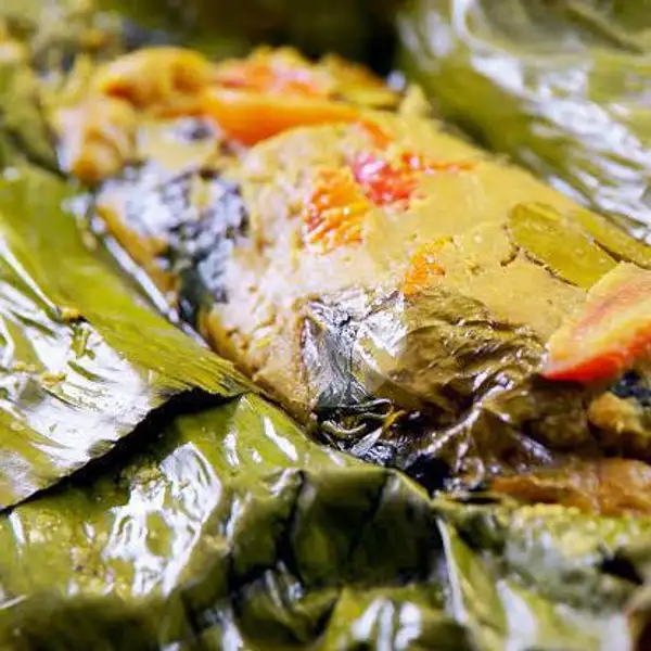 Pepes Ikan Mas | Warung Nasi Hj Ade, Kebon Jahe