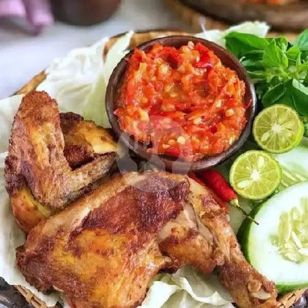 Ayam Goreng + Nasi | Warung AA, Syahdan