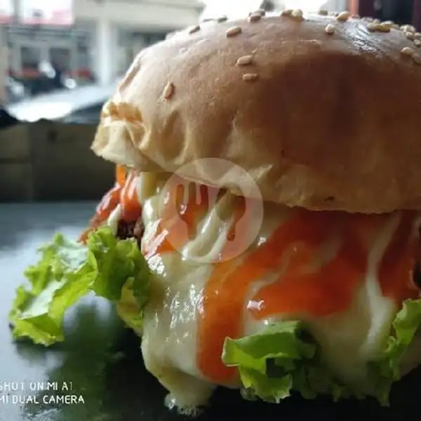 Burger Berto Mantap Mozarella | Burger Berto, Karangploso