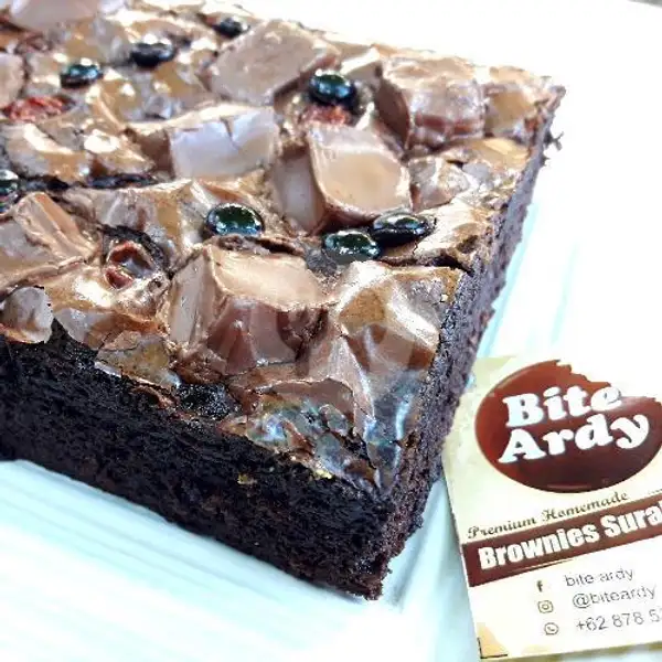 Brownies Crazy Chunk | Bite Ardy Brownies Surabaya, Pucang Kerep