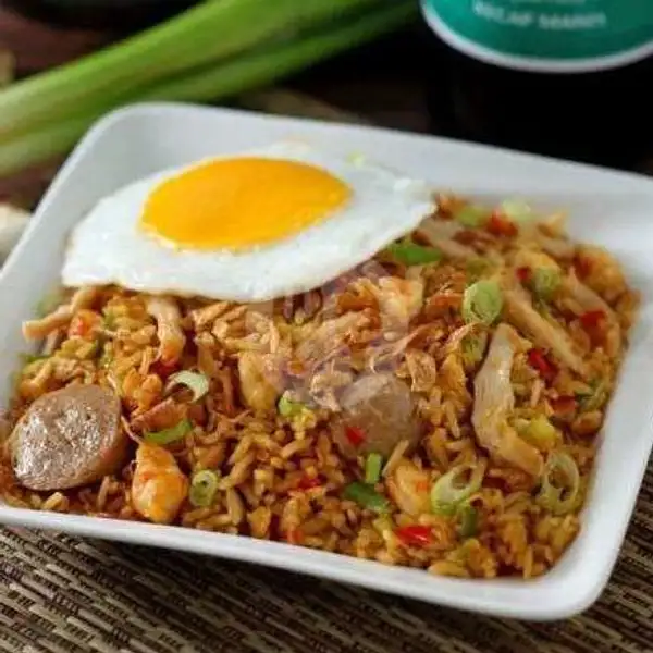 Nasi Goreng Spesial | Sambal Lalap Ayam Geprek Mbak Jumi, Letnan Mukmin