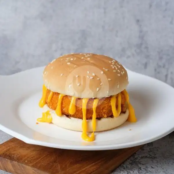 Cheesy Chicken Burger | Wingz O Wingz, Cihampelas