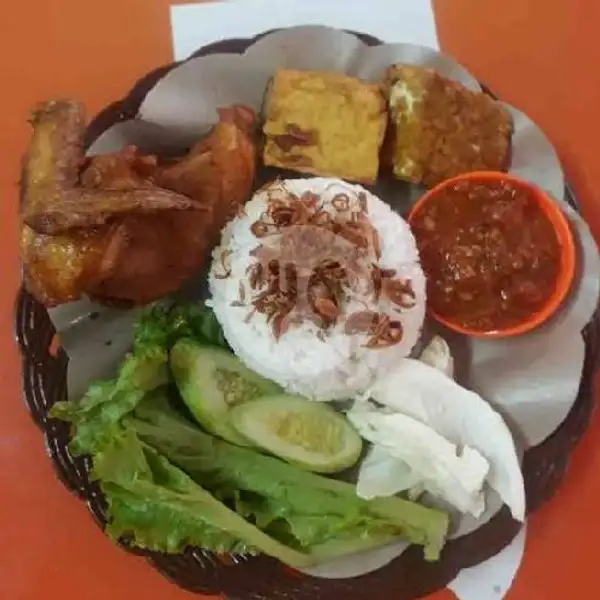 Nasi Uduk/Biasa Ayam Dada | Moro Kangen