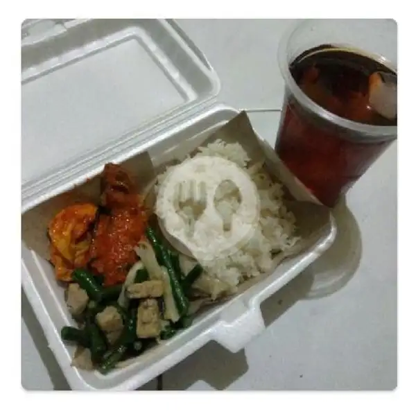 Paket Murah Meriah Nasi + Ayam Rica + Es Teh | Sup Iga J-J, Denpasar Utara
