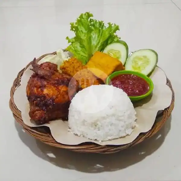 Nasi Ayam Penyet Hemat | Lekker Sparkling, Sukun