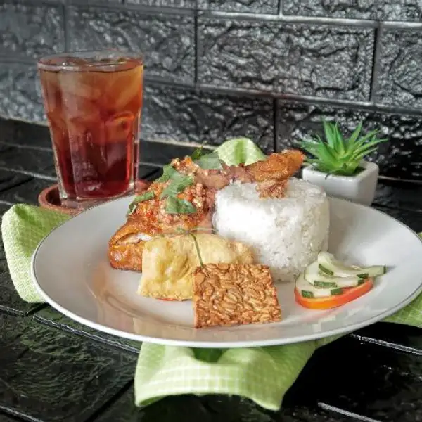 Paket Nasi Ayam Sadis 2D | Cafe 2D Property, Pinang