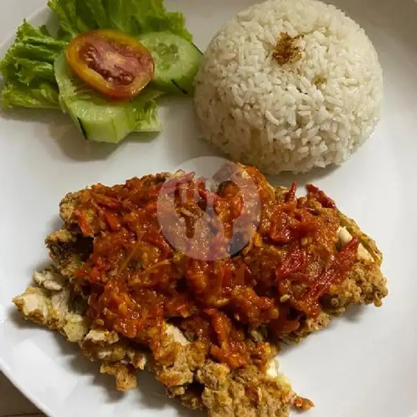 Ayam Geprek + Nasi | Warung Laguna