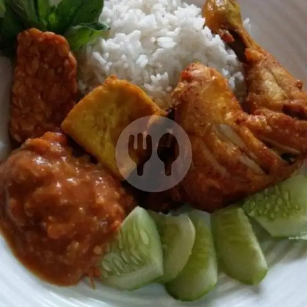 Nasi Pecel Ayam | makanan cemilan BDL