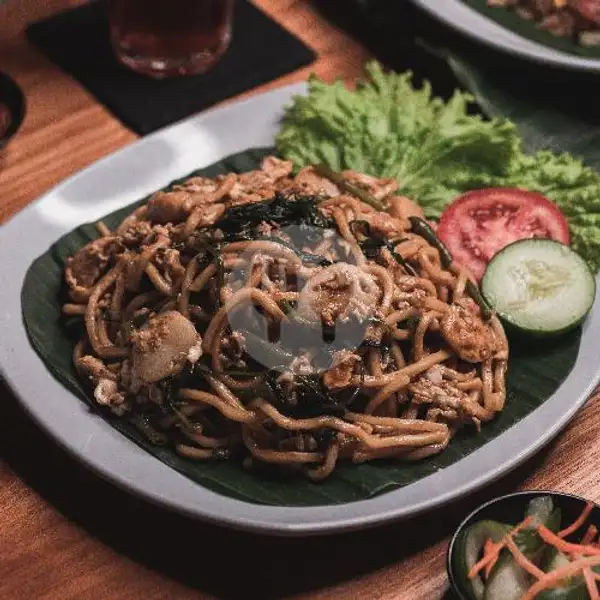 Mie Goreng Kangkung Belacan + Telur | Ashiang Kitchen, Serma Made Pil